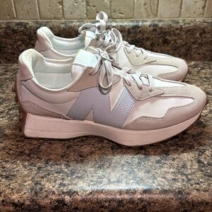 New Balance Women’s 327 baby blue